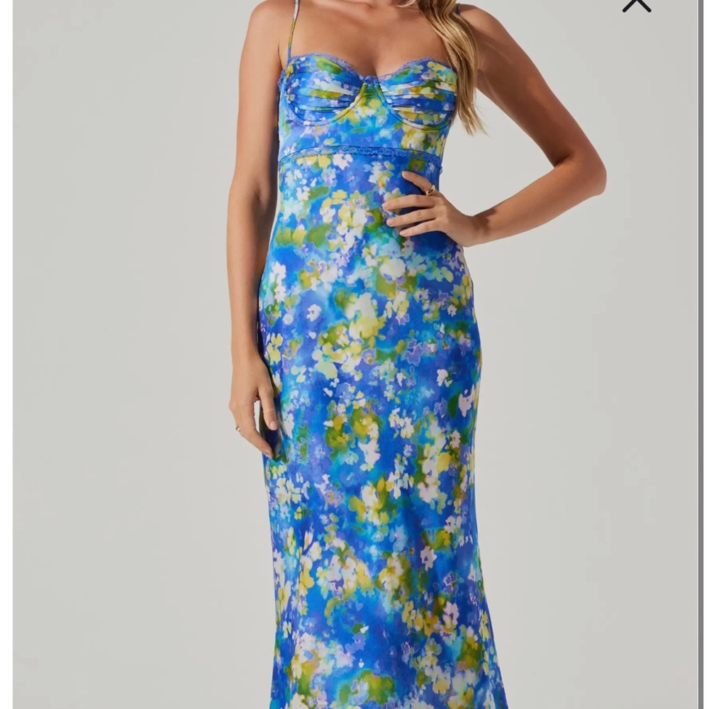 ASTR the Label Satin Floral Dress